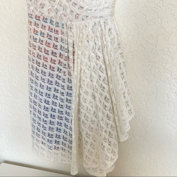 tracy reese v-neck white lace dress with floral underlay - Picture 3 of 10